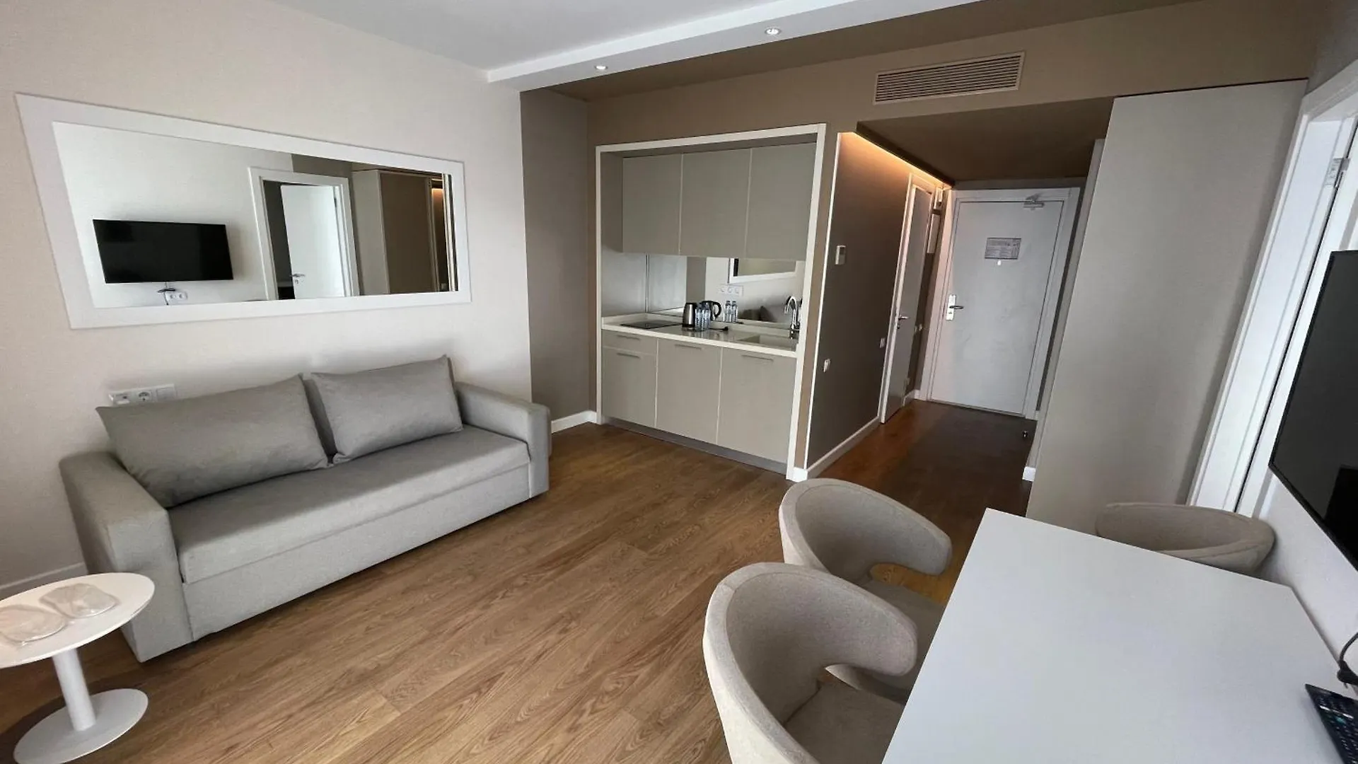 Del Mare Aparthotel Batumi Apartment